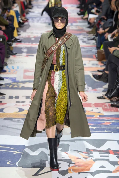 Look 51